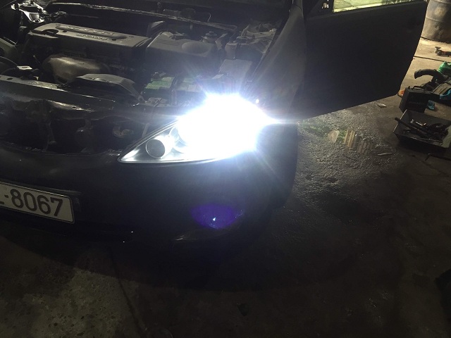 hieu-ro-hon-ve-cac-loai-den-hid-xenon-cho-xe-to-to hieu-ro-hon-ve-cac-loai-den-hid-xenon-cho-xe-to-to