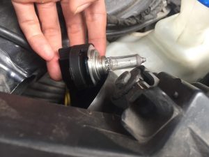 lap-bong-den-led-o-to-chan-h1-h7-can-bo-chuyen-doi-chan-giu-den