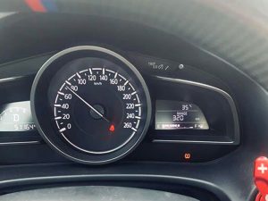 cai-dat-lai-canh-bao-ap-suat-lop-cho-o-to-mazda-1