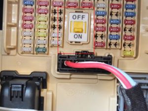 cong-tac-bat-tat-trong-hop-cau-chi-tong-cua-xe-kia-huyndai-co-tac-dung-gi