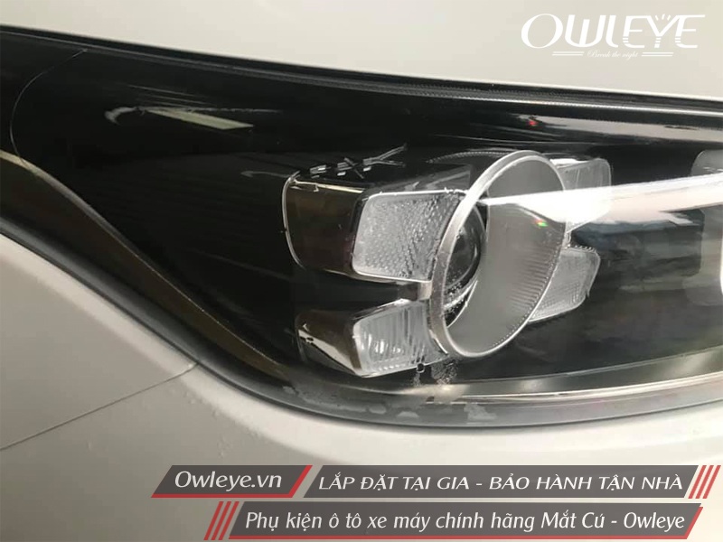 nguyen-nhan-va-cach-xu-ly-den-pha-o-to-bi-hap-hoi-nuoc