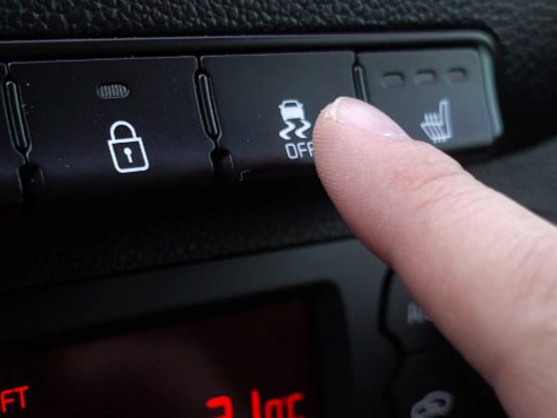 tim-hieu-ve-he-thong-can-bang-dien-tu-va-kiem-soat-luc-keo2