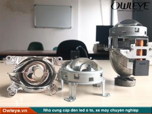 kinh-nghiem-thay-bong-den-led-cho-xe-vios-e-1