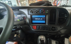 do-man-hinh-dvd-andoid-va-camera-lui-cho-xe-tai