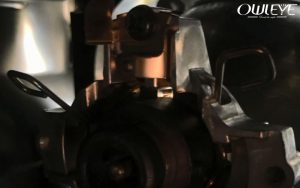 thay-bong-den-led-cho-mazda-cx5-voi-bong-led-owleye-a360-s2-giu-nguyen-ban-cum-bi-cau-4