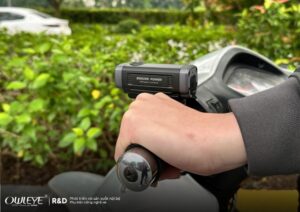 de-toi-ke-cho-ban-ve-camera-hanh-trinh-xe-may-akeeyo-nhat-ban 4